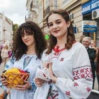 Святкова акція: сьогодні в Тернополі можна безкоштовно їздити громадським транспортом у вишиванці