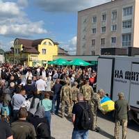 На Тернопільщині в останню дорогу провели воїна В'ячеслава Гудзія