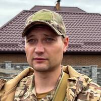 Повернувся з війни, а рідну хату продали шахраї. Як військовий уже в тилу намагається відвоювати власні сім соток землі