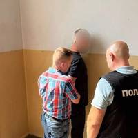 Хірурга Тернопільської обласної лікарні вдруге за місяць зловили на хабарі