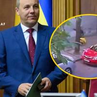 Чатував за машиною: з'явилось відео, як кілер вбив Андрія Парубія