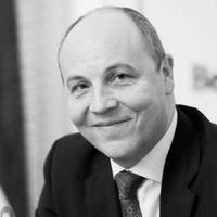 Над розслідуванням убивства Парубія працюють цілодобово