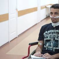 Із лікарні зник військовий, який раніше добрався до українських позицій із перерізаним горлом