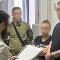 Колишній правоохоронець допомагав росіянам отримати українські SIM-карти для дронів — СБУ