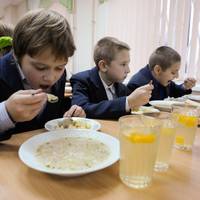 ЄС виділить 200 мільйонів євро на шкільні обіди для українських учнів