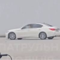 У Тернополі евакуювали Infinity, водій якого тікав від поліції та здійснював небезпечні маневри