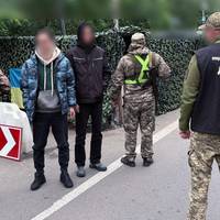 Прикордонники затримали тернополян, які готувалися перерізати огорожу на кордоні