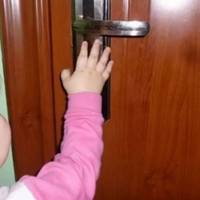 У Тернополі 3-річна дитина зачинилася у квартирі