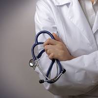 Скандал у Гримайлові: дружина військовослужбовця поскаржилася на лікаря, який нібито відмовився оглянути її сина