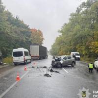19-річний водій з Тернопільщини потрапив у масштабну ДТП на Хмельниччині