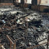 Є потреба у встановленні дверей: на Тернопільщині намагаються відновити гімназію, яка згоріла (фото)