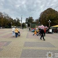 Збив пенсіонерку та втік: у центрі Тернополя розшукують водія електросамоката