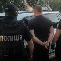 Вкусив поліцейського, бо той сказав, що він в розшуку і має з ним поїхати в ТЦК