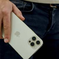 Вкрав iPhone 13 Pro у міськраді: суд на Бучаччині дав інваліду 5 років умовно за крадіжку під час війни