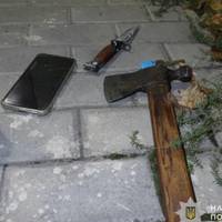 У Тернополі чоловік погрожував колишній розправою, а тоді напав на поліцейських