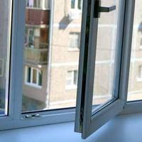 Зв’язав одяг і намагався спуститися: у ТЦК Тернополя розповіли деталі падіння військовозобов'язаного з вікна