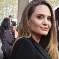 Анджеліна Джолі поділилася зворушливим постом про візит до України