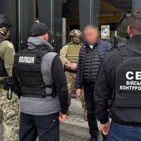 Тернополянина судитимуть за отримання 1 500 доларів за вплив на ТЦК