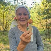 У 86 років створила блог: жителька Тернопільщини своєю щирістю підкорює серця підписників (ВІДЕО)