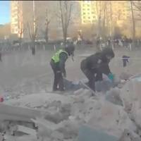 Поліція показала перші хвилини після удару РФ по Тернополю. ВІДЕО