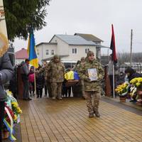 Навіки 33: на Тернопільщині в останню дорогу провели бійця Федора Міляра