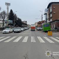 У Тернополі маршрутка наїхала на 51-річну жінку: потерпіла у лікарні