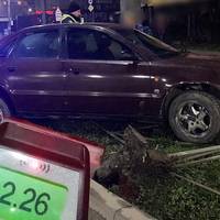 Нетверезий водій в’їхав у металеву огорожу в Тернополі