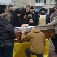 Залишився однорічний син: Лановецька громада попрощалася із полеглим 24-річним воїном Назарієм Силюком (фото)
