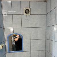 Прихована камера у вентиляції: на Тернопільщині судитимуть 57-річного чоловіка за зйомку сусідки в душі (фото)