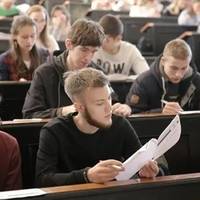 У Раді обговорюють скасування відстрочки для студентів-чоловіків від 25 років