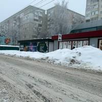 Ожеледиця та каша зі снігу і спецсуміші: яка ситуація на дорогах і тротуарах Тернополя