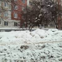 Чому в Тернополі не вивозять сніг? По місту кучугури, а на послугу хочуть витратити п'ять мільйонів