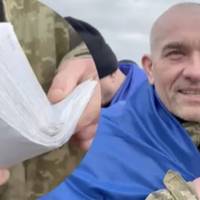 «Вижив завдяки підтримці дружини» – захисник, якого звільнили з полону, показав листи від коханої