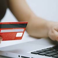 Тернополянка віддала велику суму шахраям за «порятунок» сина від ТЦК