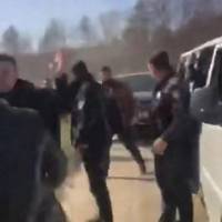 Роми з палками напали на бус ТЦК, — журналіст Глагола