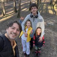 Сергій Притула вперше за тривалий час показався з трьома дітьми