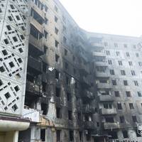 У Тернополі продовжують відновлювати житло після ракетного удару