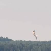 Найкрасивіше відео дня: нові кадри падіння Ту-22м3 в Іркутській області
