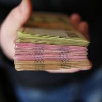 Середня зарплата зросте з 35 010 грн до 44 083 грн: Уряд схвалив бюджетну декларацію