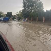 Чортків накрила велика вода після потужної зливи