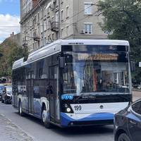 Тернополяни вже помітили? На маршрути виїхали нові сучасні низькопідлогові тролейбуси