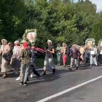 Хресний хід до Почаївської лаври: віряни УПЦ з Волині вже в дорозі. Відео