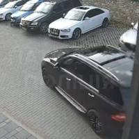 Скоїв ДТП і поїхав: у Тернополі водій Mercedes-Benz намагався втекти з місця аварії