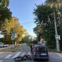 У Тернополі авто зіткнулося з мотоциклом: 30-річного водія доправили до лікарні