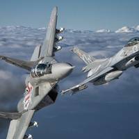 У Польщі традиційно підняли в небо винищувачі: Туск скликав спецнараду через російські удари біля кордону з Україною