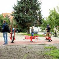В Старому парку Тернополя встановили дитячі площадки