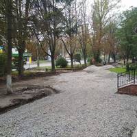 В Тернополі ремонтують тротуар на вулиці Лесі Українки