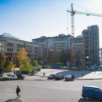 Триває будівництво бізнес-центру на площі Героїв Євромайдану
