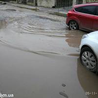 Нефайна вулиця у файному місті