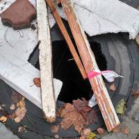 Каналізаційна загроза: Тримайте дітей міцно!